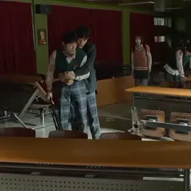 Su-hyeok rlly loves hugging me eh? #cheongsan #suhyeok #allofusaredead #aouad #fyp #fyppppppppppppppppppppppp #epwaypi #fypシ