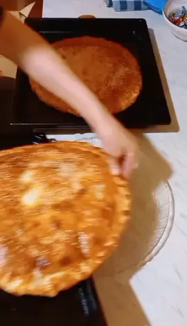 # пирог с мясом # мука 1кг, вода 500гр, соль 1ст лож, сахар 1чн лож, яйцо 2шт, Майонез 100гр, сливочный масло 100гр, дрожь сухой 1пч # фарш говяжий