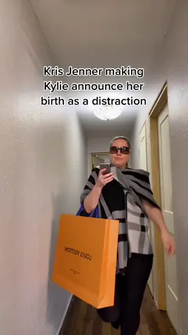 Kris Jenner is the master of media manipulation #MACChallengeAccepted #GetTheWChallenge #TeamofTomorrow #krisjenner #kanyewest #kimkardashian #ye