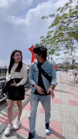 Cậu thích tớ k? @huyseoul_idol #huyseoul