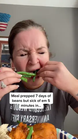 Over it. #eatyourgreens #42yearsyoung #weightlossgoals #caloriedeficit #lowcaloriefoods