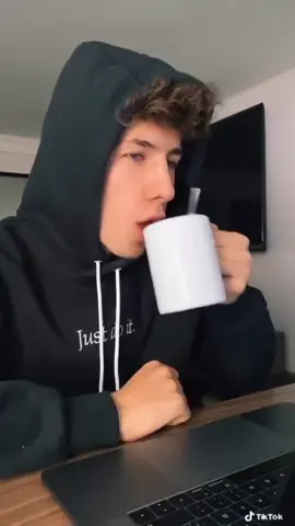 Me preocupa mi hermano @andymtzurita 😔