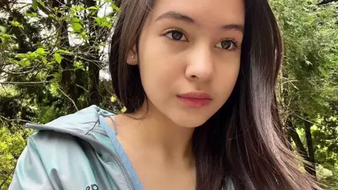 perasaan semua hal yg san lakukin tetep aja dinyinyirin deh, bnyk yg iri soalnya☹️🙏🏻 #sandrinnamichelle #sandrinna #runtuh #sandrinna11