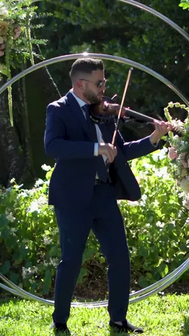 Marry You - Miami Wedding Ceremony. #miamiwedding #miamiviolinist #miamiweddingphotographer #miamiweddingplanner #miamiweddingvenue #miamiviolinist
