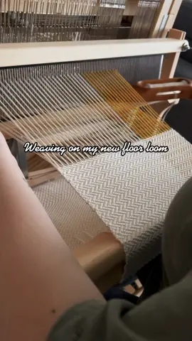 Learning to weave on my new floor loom! It’s a Schacht Baby Wolf so I’m deciding between Nymeria and Remus LOOMpin lol #weaving #rainandwool #loom