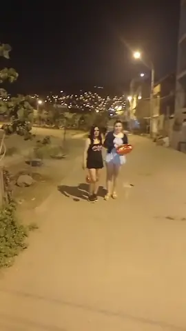 @ceilymireya012  chicas lindas♥️♥️