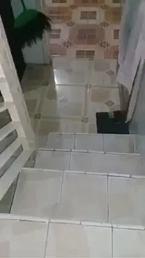 lempar kan saja panci nya biar ramai😁