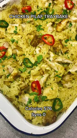 Chicken pilaf traybake #EasyRecipe #Foodie #recipesoftiktok #lowcal #slimmingworlduk #traybake #chickenrecipe #ricebake #fyp #KitchenHacks