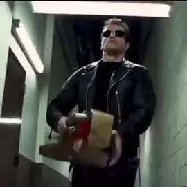 Doesn’t look like the T-800 is so bothered about roses on Valentine’s Day!! 😳 #terminator #theterminator #t2 #terminator2 #terminator2judgmentday