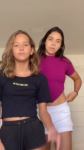 Depois de várias tentativas, eu consegui acompanhar ela.. kkkk 👯‍♀️ @alice💘  #fy #fyp