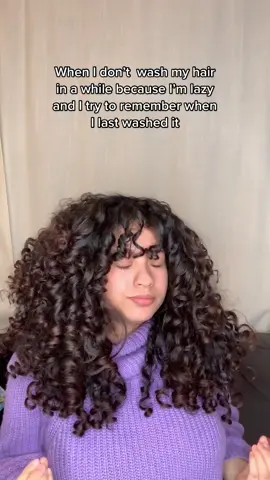 Sometimes I can go days just because I’m so lazy to do it #curlyhairtips #curlyhairproblems #curlyhair #curlcheck