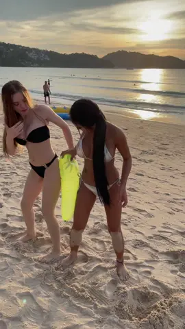 🐙 เล่นอะไรกัน #phuket #thailand #beautiful #beach