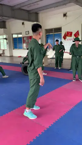 Ngày đầu vào lính zui quá  😎