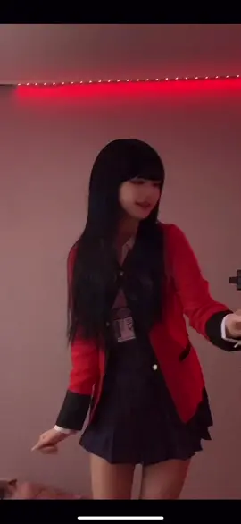 뒤에 슬쩍 보이는 고양이가 포인트