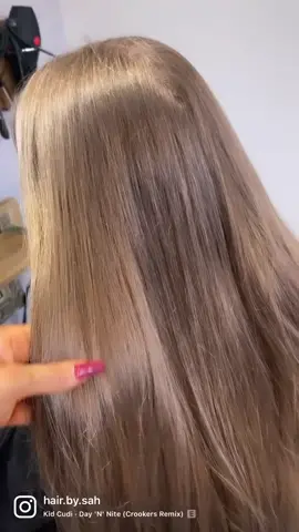 C A R A M E LWorking With 🎨- @wellahairuki @wellahair As always ♥️Blondor 6% Colour Touch toner 8/38, 9/97 + 7/1 4%