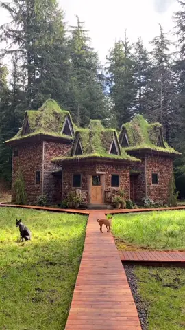 Made with love by @jacobwitzling and myself 💁🏼‍♀️ #realestate #beautifulhomes #architecture #DIY