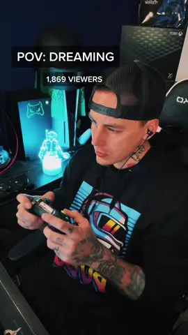 Keep dreaming. Keep showing up. Manifest your goals. 🙌 #fyp #gamersoftiktok #smallstreamer #goalsvideo #oneday #keepshowingup