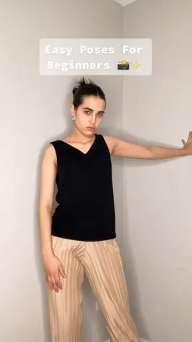 Hopefully this is helpful 🥰 #fyp #easyposes #models #influencers #modelpose #viral #posingideas