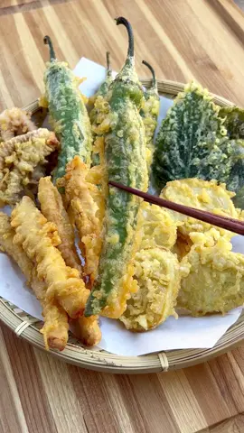 This is the last recipe for my favorite Korean street foods! Twigim aka mixed tempura. Full recipe on my blog ❤️#tempura #streetfood #seafood #korean
