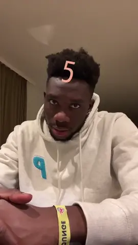 How old is @alphonsodavies' soulmate? 🤔😐 #433 #funny #laugh #lol #football #foryou