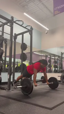 Grind never stop💪🏾 #foryoupage #upperbodyworkout #athlete #nike #personaltrainer #GymLife #barbell