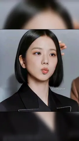 how do you think.? #jisoo #jisooblackpink #blackpink #blackpinkofficial #blink #snowdrop #snowdropkdrama #fyp #fypシ #viral #kimjisoo