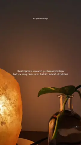 Belajar lagi, untuk kontrol ekspektasi kita yuk 🤗 #videoreza #suarareza #KredivoSefleksibelItu #katakata #quoteoftheday #curhat #sadvibes #sadvideo
