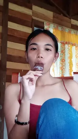 pa dila dila lang ng ice cream habang nag mo-move on haha #fypシ