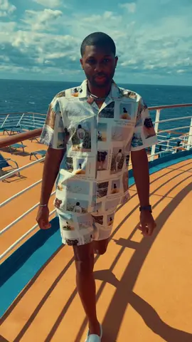 You sea me! 🌊 #serving #OOTD #bahamas #cruise #lgbtq #lgbt #boss #fypシ #fyp