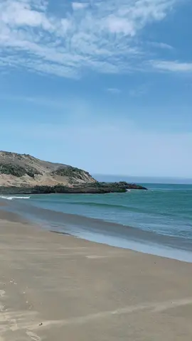 Mi lugar favorito 🙌🏻 #playa #verano2022☀️ #norte #huacho #viralvideo #fypシ #sunset #beachday #beachlife #ocean #fyp #diadeplaya #peru #nortechico
