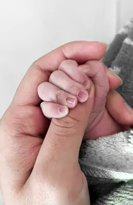 22-2-2022 🥺😭 Alhamdulillah telah lahir kedunia Malaikat hidupku. 🖤