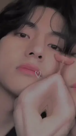 มือลบอันดับหนึ่งก็แทแทแล้วแหละ 🤣 #taehyung #v #bts #taetae