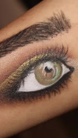 Therapeutic✨ #makeupart  #ShowUsYourDrawers #brown #desitok #fyp #foryoupage #fypシ #pakistani #MaiselChallenge #pakistanitiktok #painting #trending #a