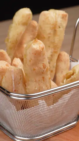 Palitos de batata com queijo, assim você nunca fez! Receita super fácil e econômica. #receita#vídeo#testegordice#receitasalgada#petisco#viral