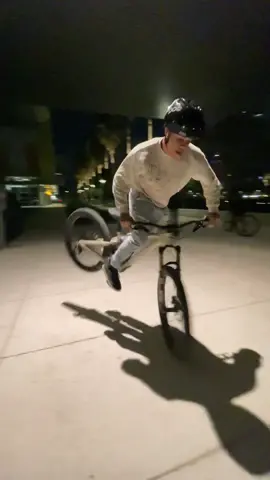 💀 @zack_k14 is a professional do not attempt #mtb #trick #bike