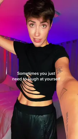 Or laugh at someone else 🤣 aka me and this dance move. I usually create mom content but sometimes I even need a break and be just me