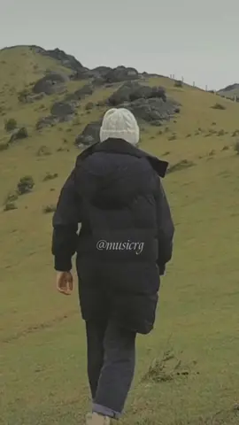 Chạy về nơi phía anh... | #musicvideo #musikrg #musicrg #khacviet #chayvenoiphiaanh #nhachaymoingay