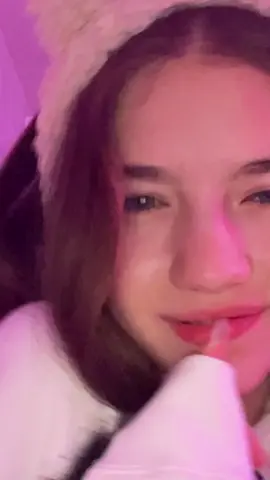 Я скоро встречусь со своим инет другом UwU 🧝🏻‍♀️🤍 #данчики #эстетика #фест