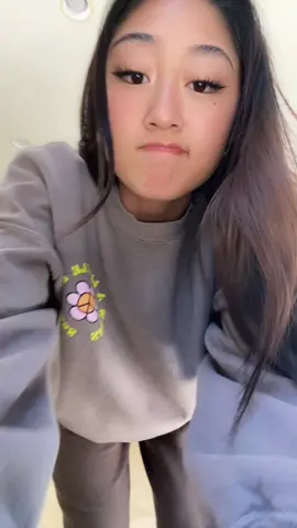 ballet class from 3 yrs ago rly came out to play😤