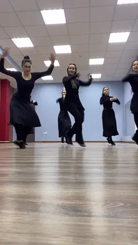 Иииииуууу😀 #танцы #кавказ #рек #ставропольтанцы #лезгинка