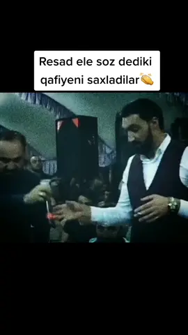 Sənin özundə Bakıda keyf eyliyirdin,Xudayarı daglarda duman sıxanda⚜👑#beniöneçıkartkeşfett #kəşfettttt #keşfetdeyizzzz #rəşaddağlı #azerbaijan #fy