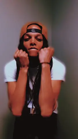 I 👀 y’all still hittin my lil dancy dance 🥰😍❤️🙏🏽 #fyp #slomo #walk #viral #lgbtq #trending #foryoupage #roadto40k #kyevibes