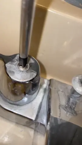 so much happens in your bathroom, every crevice has to be scrubbed 🧼 #bathroomclean #deepcleaning #CleanTok #cleaning #MomsofTikTok