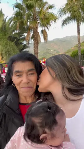 Can’t believe she’s 80 🥲🎂❤️ que Diosito siempre me la cuide y preste por mas años