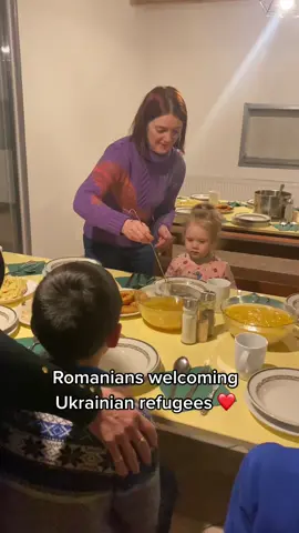 First group of women with kids we transported from Siret, are safe in Somesu Rece, Cluj. Details on Instagram - philippi.vision