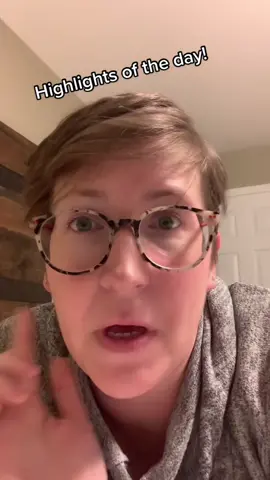 Middleschoolers can be really cool…if they wanna be. I love my job…most days. #schoolsecretary #middleschoolersbelike #middleschool #schoolmom