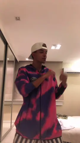 Me ensinem essas dancinhas do TikTok kkkkkkk 😂😂