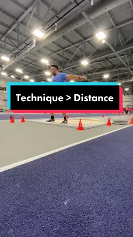 For young throwers…FOCUS ON TECHNIQUE. It will make throwing so much easier in the long run #BOUTDAT #shotput #thrower #fyp #lifting #thrower #trackandfield #athlete #lifttok #usatf #CorollaCrossStep