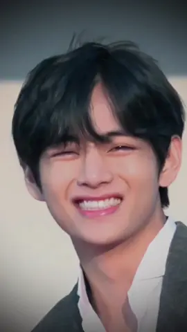 his eyes, and the way he smiles. #thv #bts_official_bighit #fyp #taehyung
