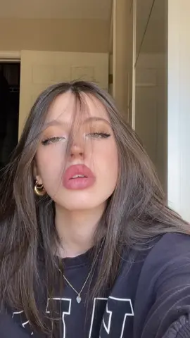 filters are weird dude #filter #lightmakeup #makeupfilter #fyp #foryou #foryoupage #weird